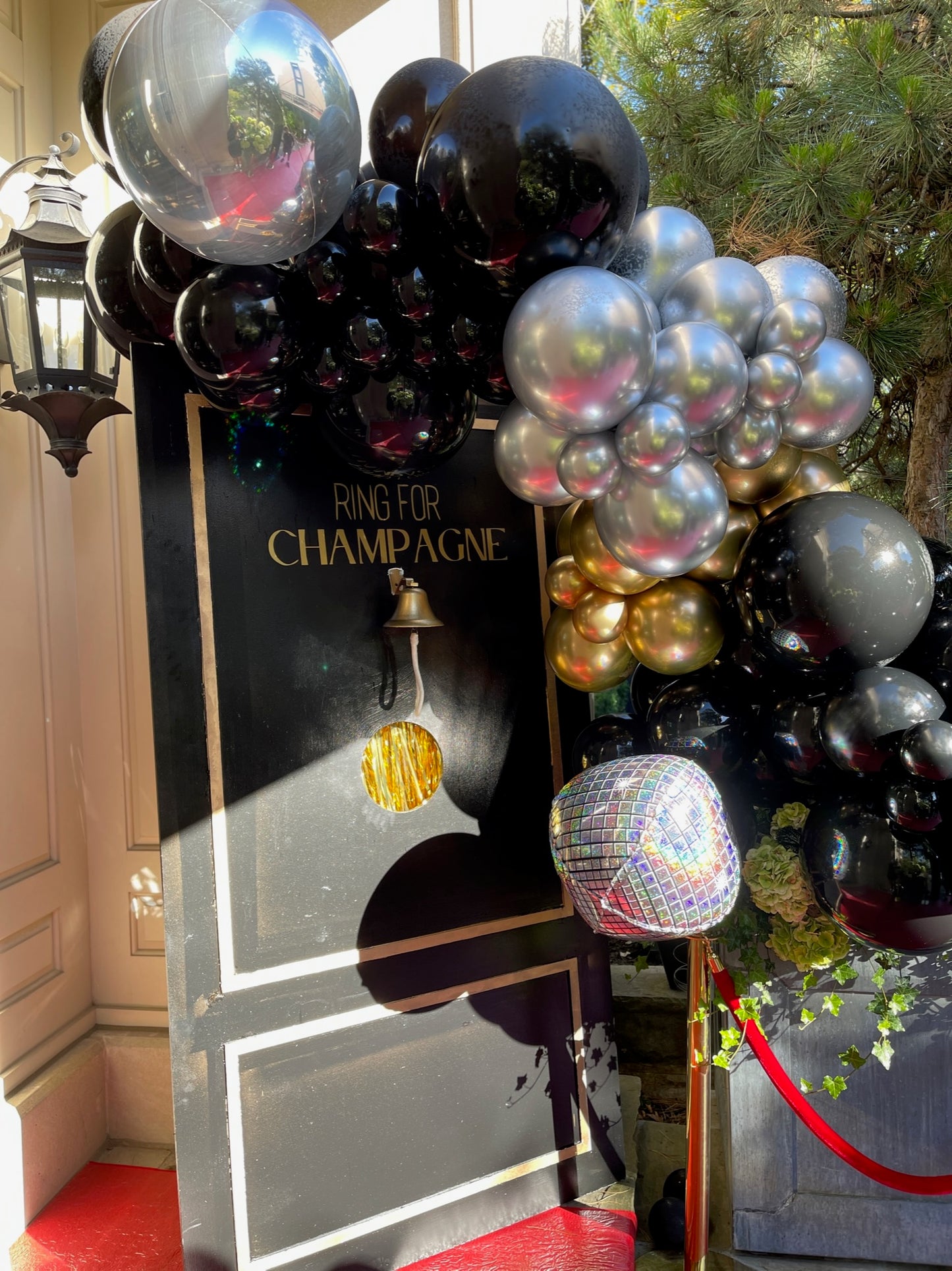RING FOR CHAMPGANE WALL